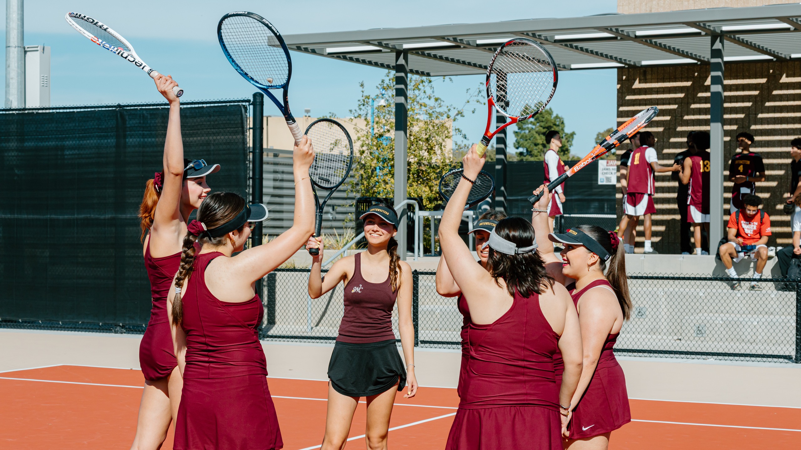 Women Tennis vs Desert